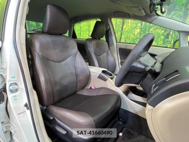 Toyota PRIUS 2013-02 223116-9
