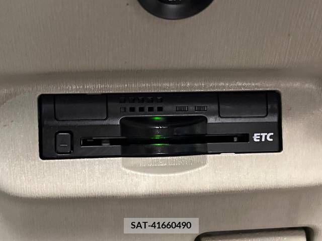 Toyota PRIUS 2013-02 223116-4