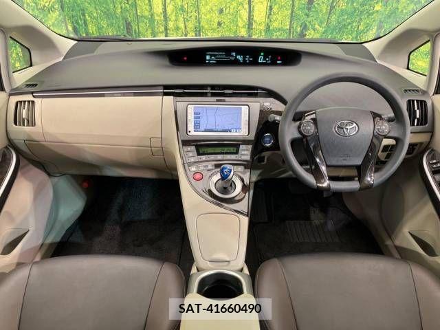 Toyota PRIUS 2013-02 223116-1