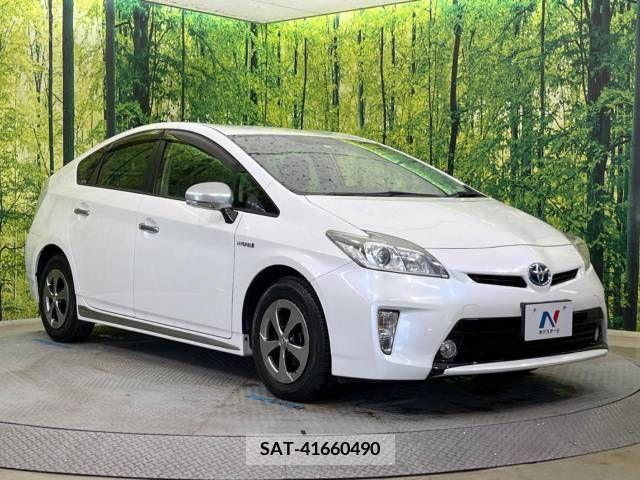 Toyota PRIUS 2013-02 223116-16