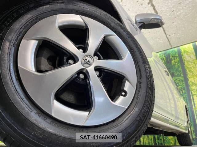Toyota PRIUS 2013-02 223116-13