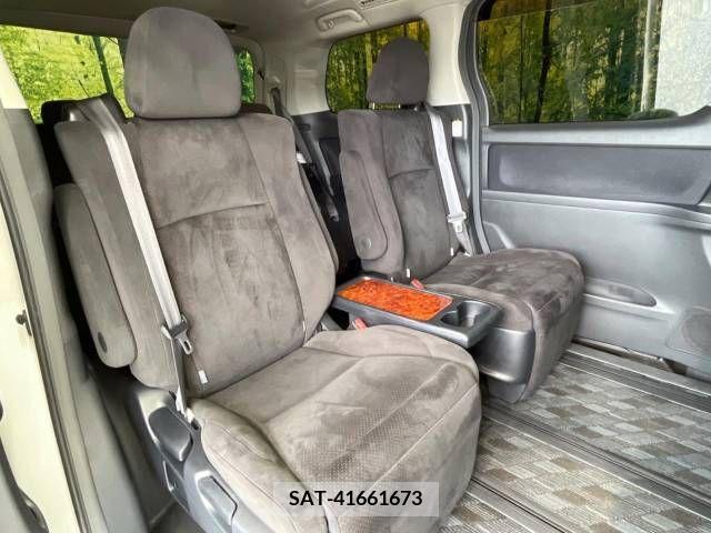 Toyota VELLFIRE 2010-03 379106-9