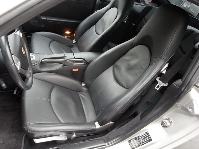 Porsche 911 2005-04 28527-20