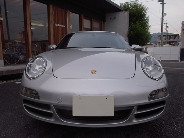 Porsche 911 2005-04 28527-24