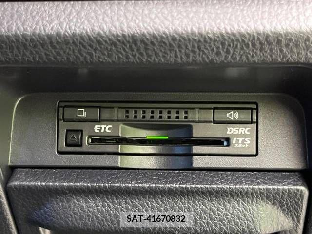 Toyota ESQUIRE 2015-06 322756-6