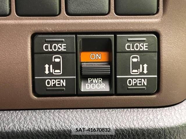 Toyota ESQUIRE 2015-06 322756-3