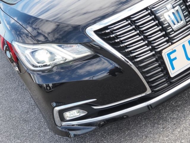 Toyota CROWN SEDAN 2017-11 194273-7