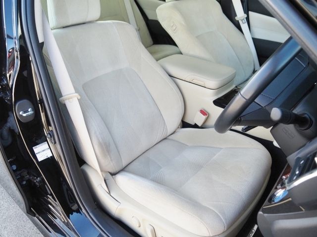 Toyota CROWN SEDAN 2017-11 194273-10