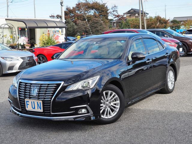 Toyota CROWN SEDAN 2017-11 194273-3