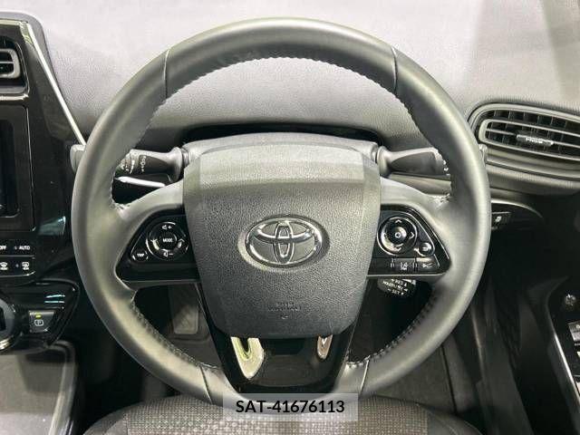 Toyota PRIUS 2021-02 282067-11