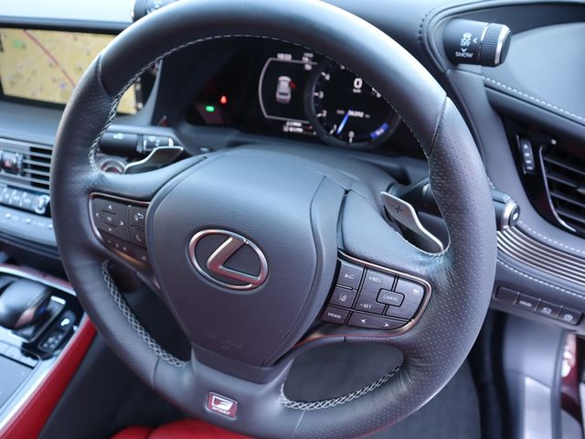 Lexus LS 2018-09 190551-12