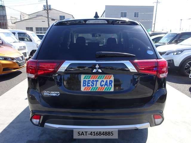 Mitsubishi OUTLANDER PHEV 2015-11 216245-6