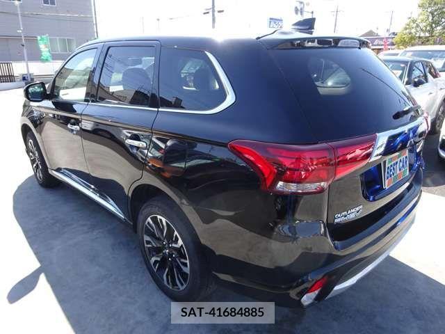 Mitsubishi OUTLANDER PHEV 2015-11 216245-2