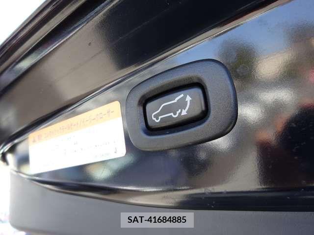 Mitsubishi OUTLANDER PHEV 2015-11 216245-10