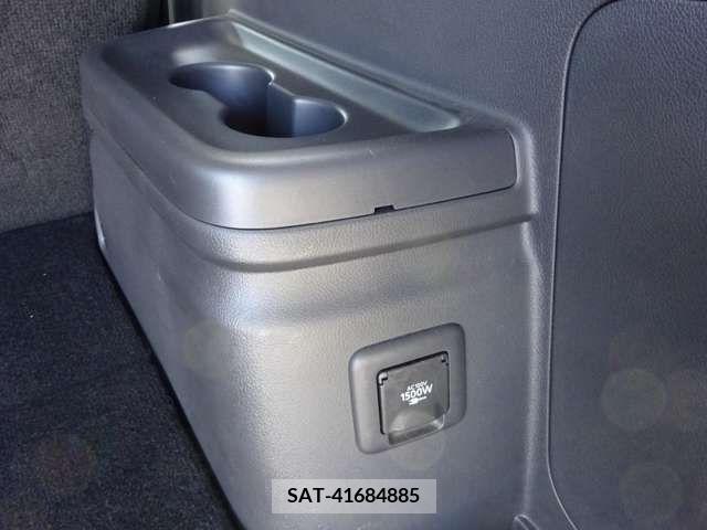 Mitsubishi OUTLANDER PHEV 2015-11 216245-9