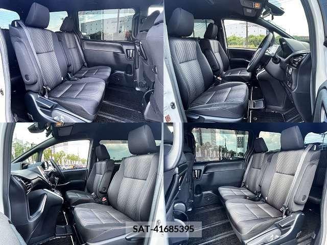 Toyota VOXY 2019-08 370286-5