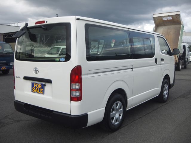 Toyota HIACE VAN 2019-03 7821-5