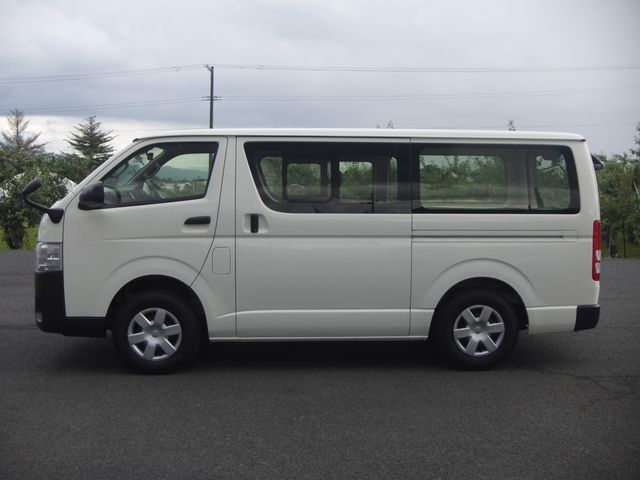Toyota HIACE VAN 2019-03 7821-4