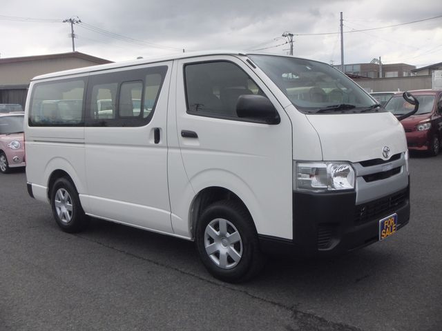 Toyota HIACE VAN 2019-03 7821-2