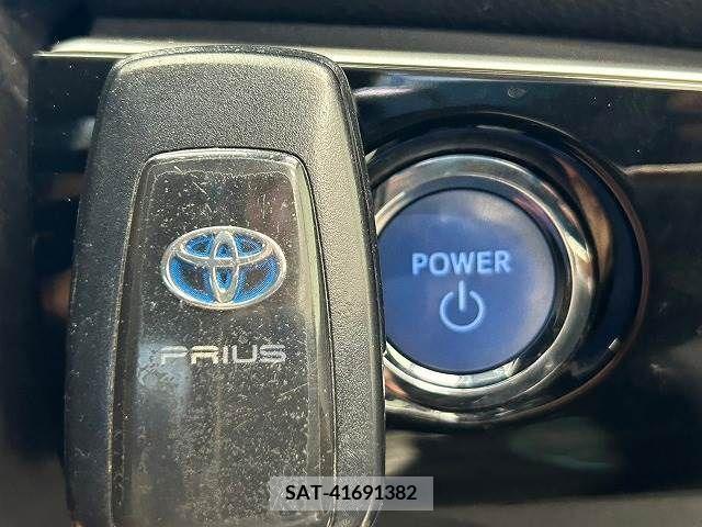 Toyota PRIUS 2019-11 281733-17