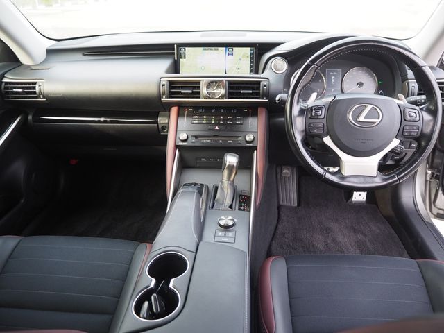 Lexus IS 2016-12 25035-13