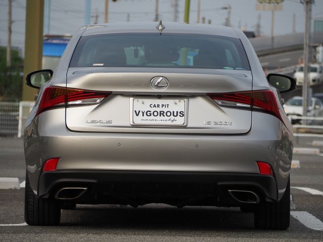 Lexus IS 2016-12 25035-11