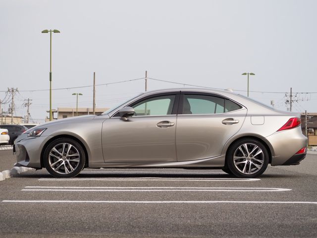 Lexus IS 2016-12 25035-8