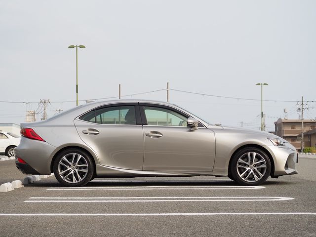 Lexus IS 2016-12 25035-5