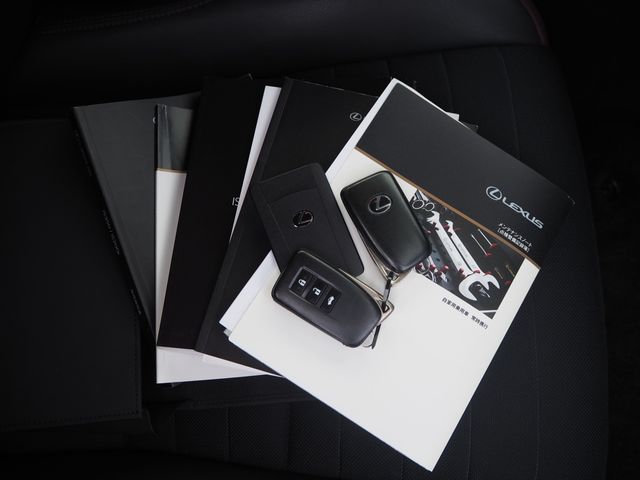 Lexus IS 2016-12 25035-15