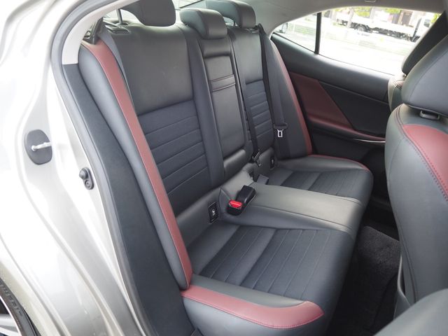 Lexus IS 2016-12 25035-18