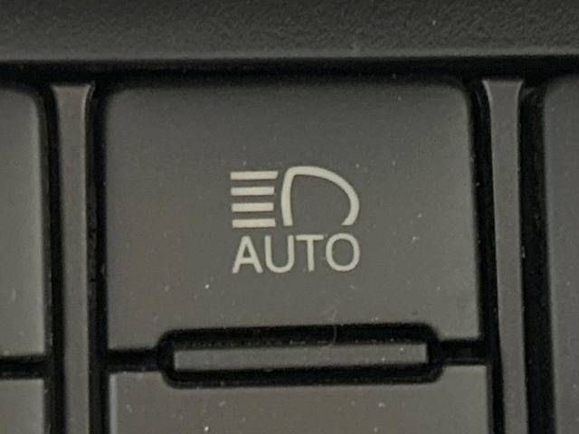 Toyota SIENTA 2018-02 188347-4