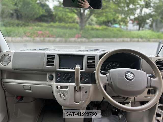 Suzuki EVERY 2014-06 301766-1