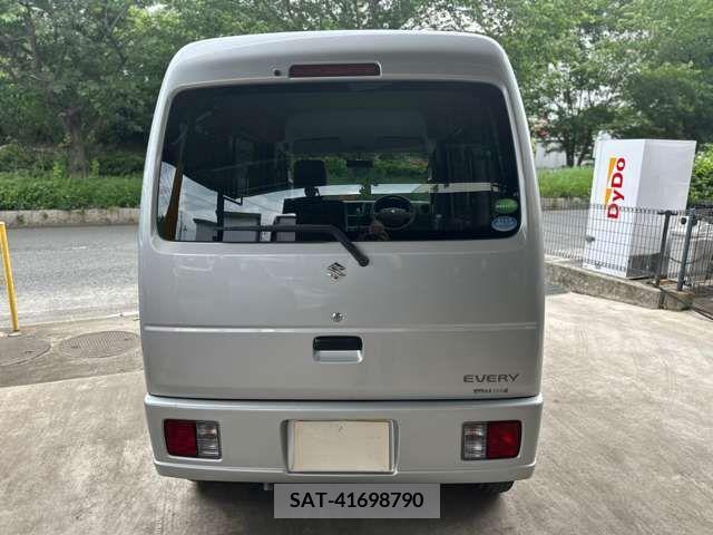 Suzuki EVERY 2014-06 301766-18