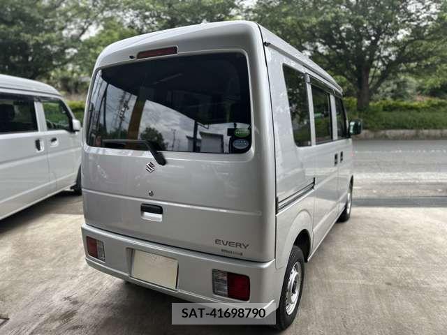 Suzuki EVERY 2014-06 301766-17