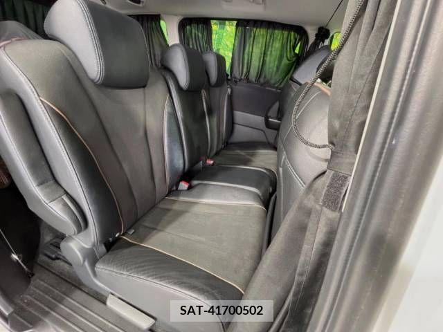 Nissan LAFESTA 2014-01 301504-4