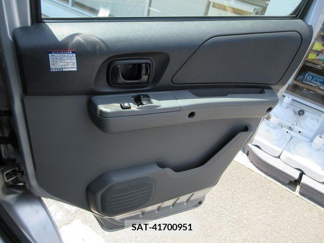 Mitsubishi MINICAB VAN 2010-01 277399-19