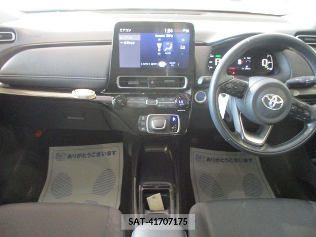 Toyota AQUA 2022-02 341132-1