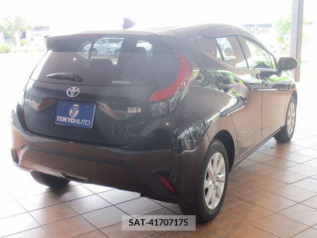 Toyota AQUA 2022-02 341132-2