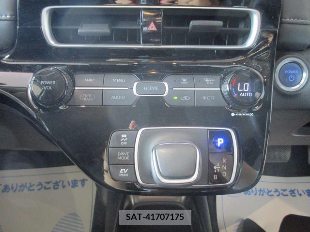 Toyota AQUA 2022-02 341132-4