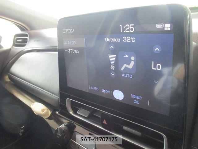 Toyota AQUA 2022-02 341132-3