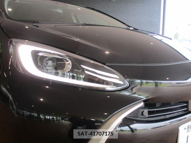 Toyota AQUA 2022-02 341132-8