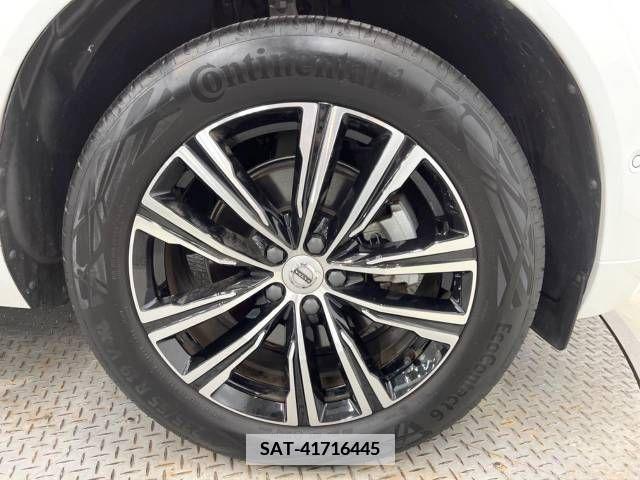 Volvo XC60 2022-06 370271-16