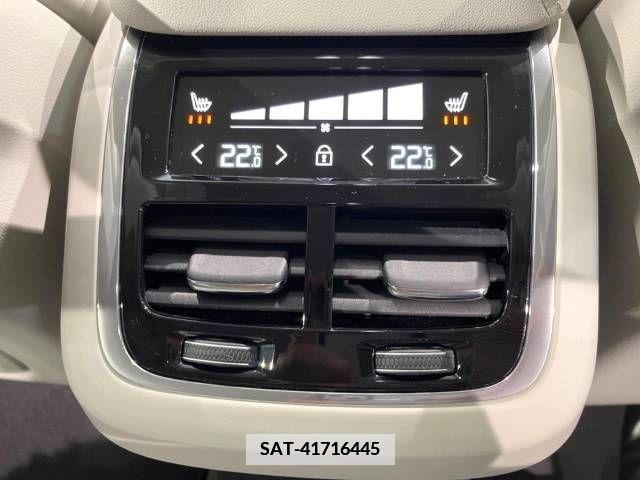 Volvo XC60 2022-06 370271-8