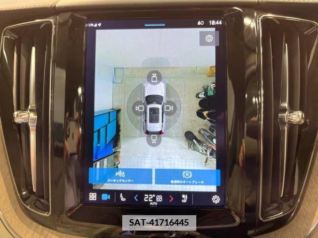 Volvo XC60 2022-06 370271-6