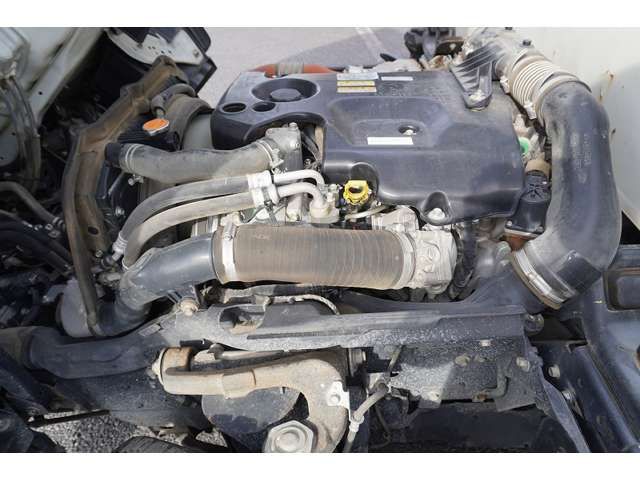 Isuzu ELF TRUCK 2016-08 16118-12