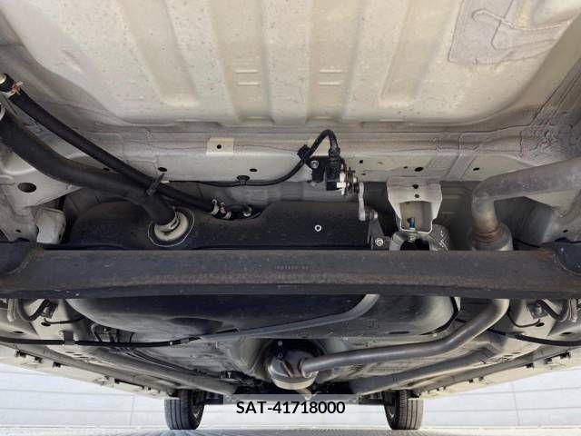 Suzuki SPACIA 2018-07 337784-19
