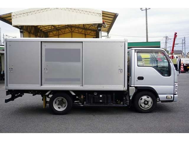 Isuzu ELF TRUCK 2013-09 189766-4
