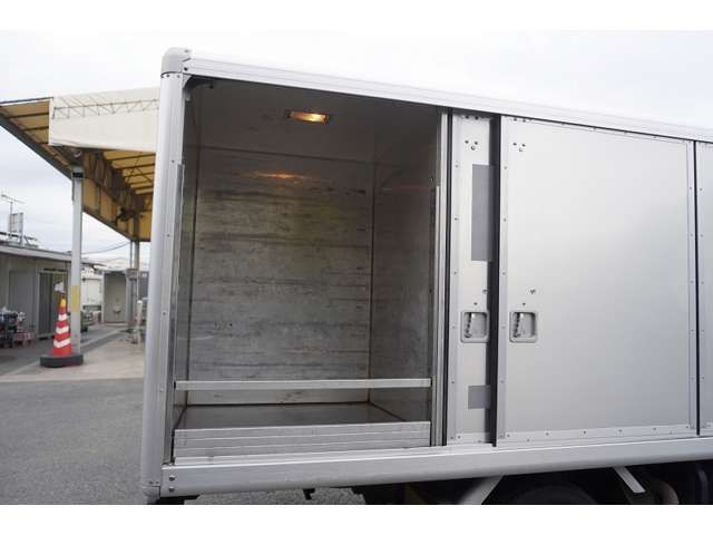 Isuzu ELF TRUCK 2013-09 189766-18