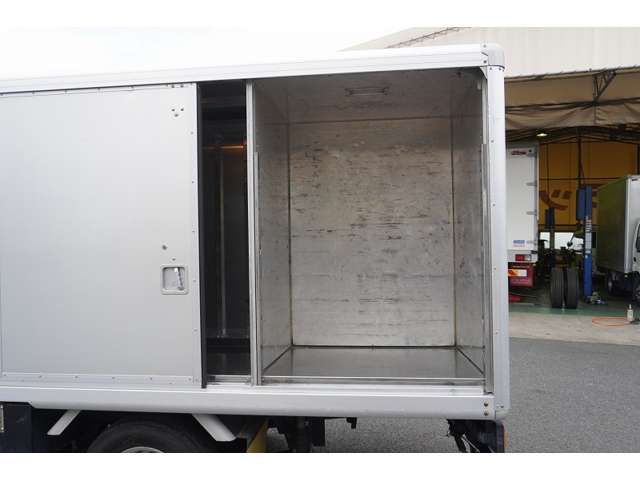 Isuzu ELF TRUCK 2013-09 189766-17