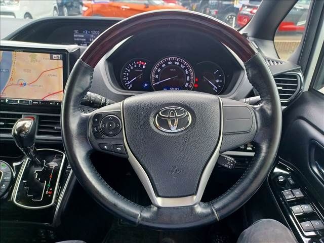 Toyota ESQUIRE 2018-07 19135-17